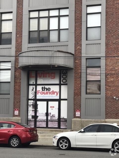 Building Photo - 300 Communipaw Ave Unit 116 Rental