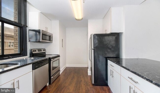 Building Photo - 3131 Walnut St Unit 614