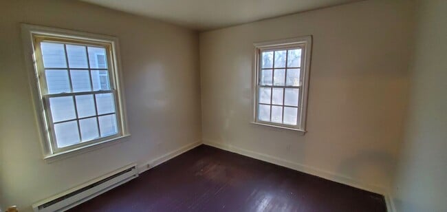 Photo - 2 Bedroom 1 Bathroom Duplex!