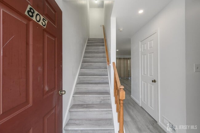 Photo - 805 Darlington Dr