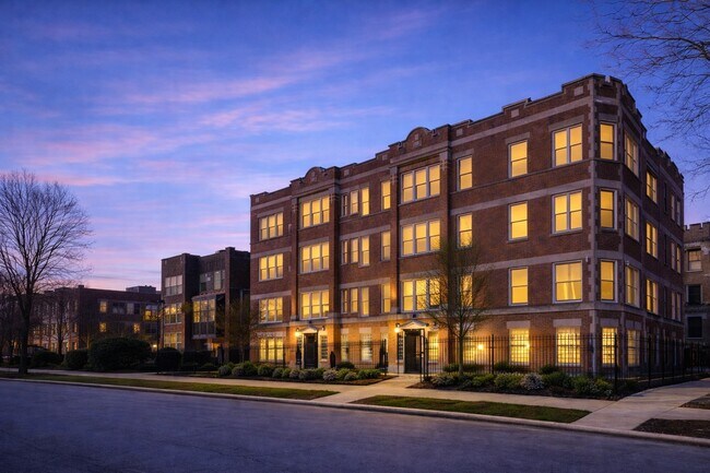 Photo - 940 E 48th St Unit 3