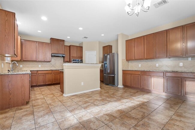 Photo - 14308 Lake Victor Dr