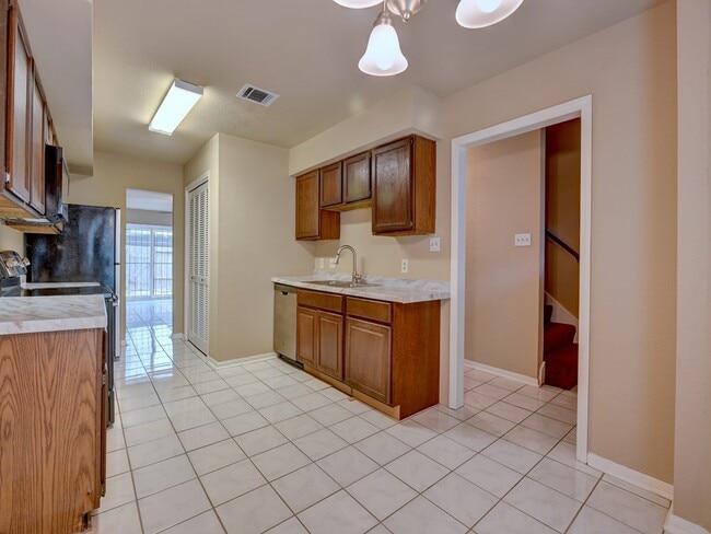 Photo - 6330 Creekbend Dr Unit True