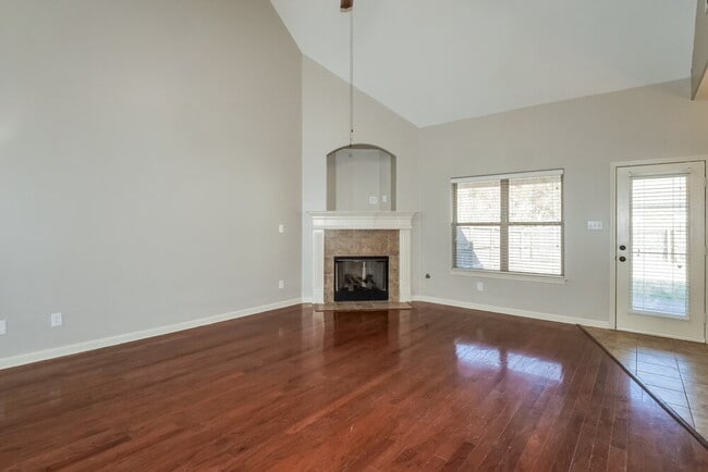 Photo - 15 Willow Springs Ln