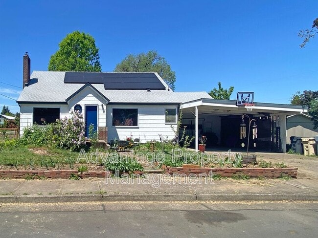 Photo - 1920 SE Debord St