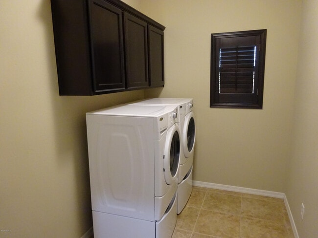 Photo - 2158 Scully Dr