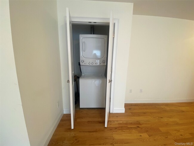 Photo - 29 N Main St
