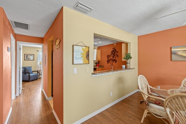 Photo - Palms at Waters Edge 3344-M6 Unit Palms at Waters Edge 3344 N. Key Dr. #M6