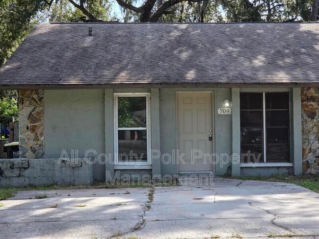 Building Photo - 709 Pineville Ln Rental