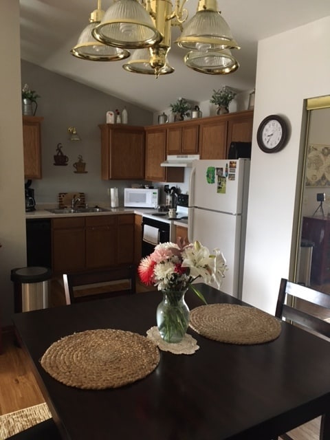 Kitchen - 135 W Oak Leaf Dr Unit 0