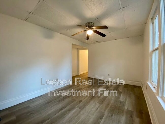 Photo - 426 Merrick St