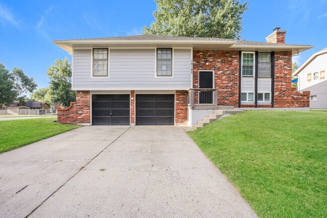 Building Photo - 19145 E 14th St N