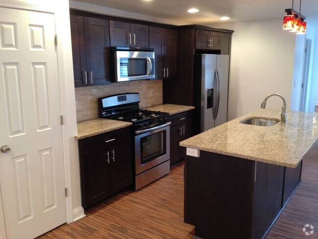 Building Photo - Renovated Lawrenceville Home-Great Location!