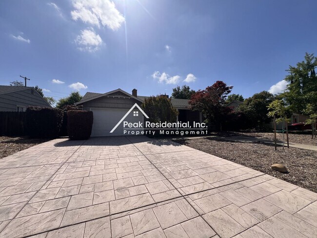 Photo - Spacious 2bd/2ba Arden Area Home-Must See!