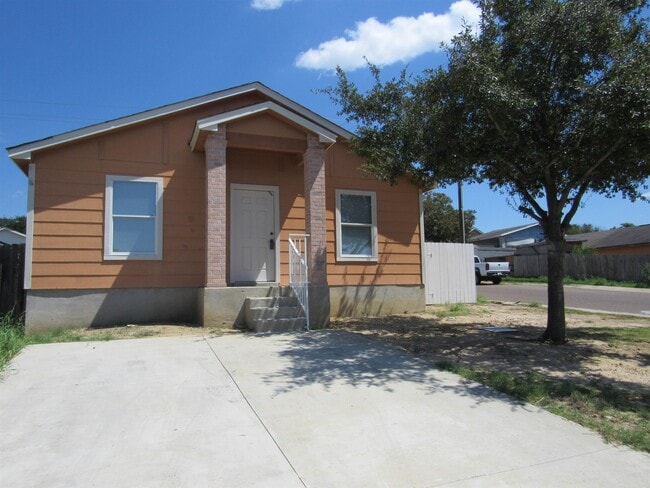 Photo - 335 Redfish Dr House