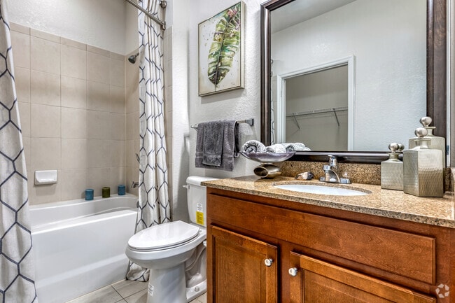 C1 - 3BR, 2BA - 1,309SF - Primary Bathroom