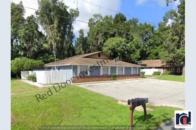 Building Photo - 2 Bedroom 1 Bath Quadplex-Ocala! Unit 1870 #C Rental