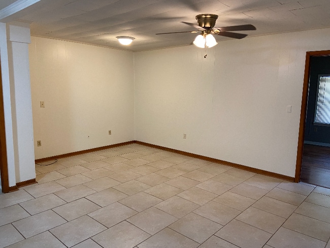 Photo - 878 Leeville Rd