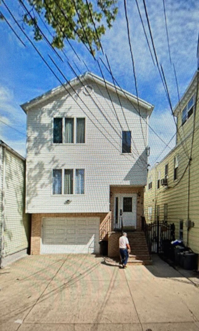 Photo - 64 Rome St Unit #1st Floor