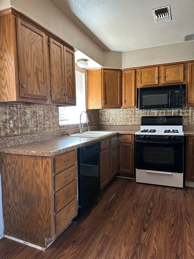 Photo - 2 Bedroom, 2 Bathroom, 2 Car Garage, Good Size Yard In Wolflin!! Text to Schedule Showing 806-340...