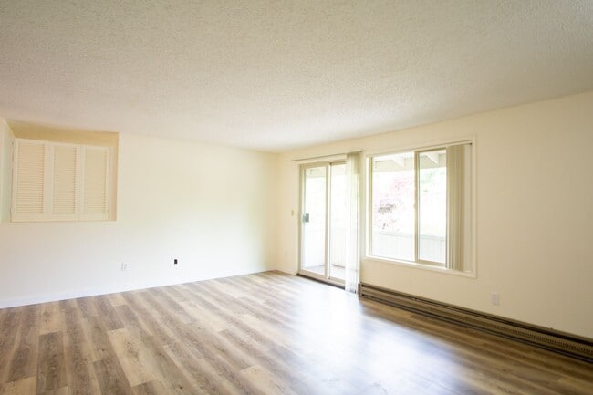 Photo - GREAT SAVINGS! Spacious Top Flr 2Bdr Flat, W/D Hk-Up, D/W, Tons of Storage, Balcony! Unit 9134