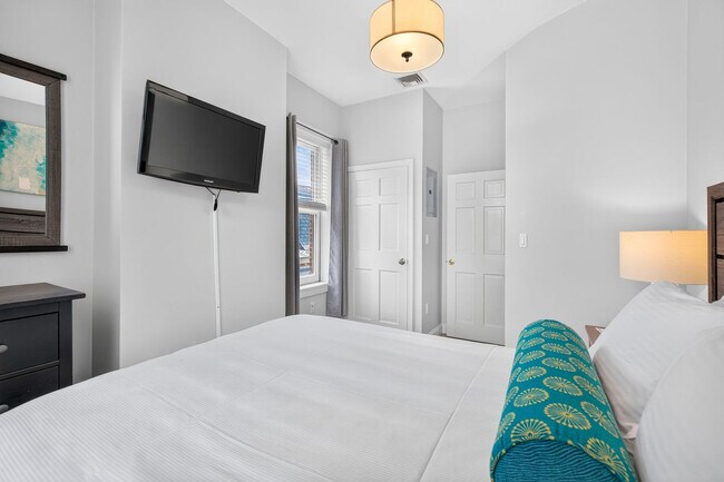 6 Harvard Square Unit SI FL1-ID1238033P