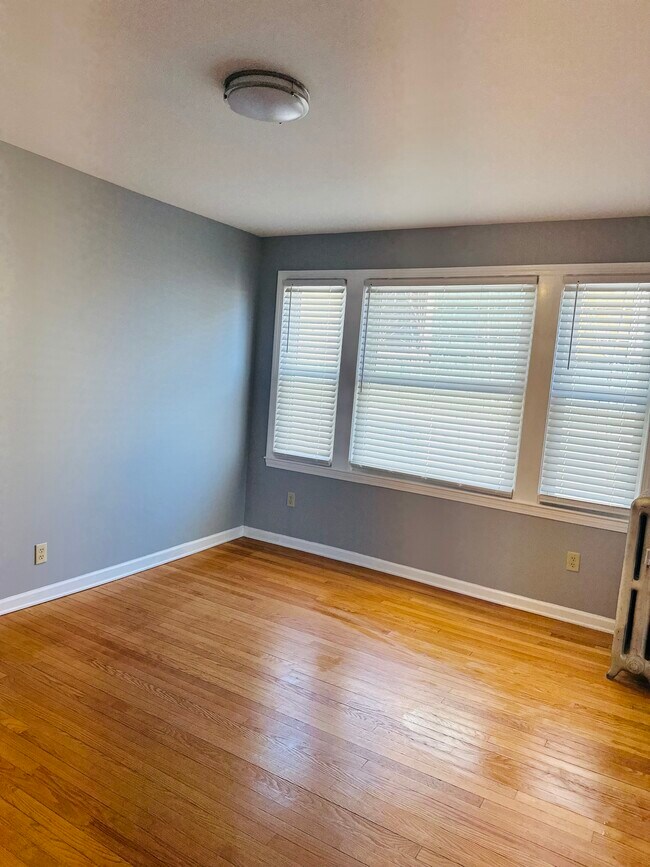 Common area - 70 Livingston Ave Unit 70 Livingston