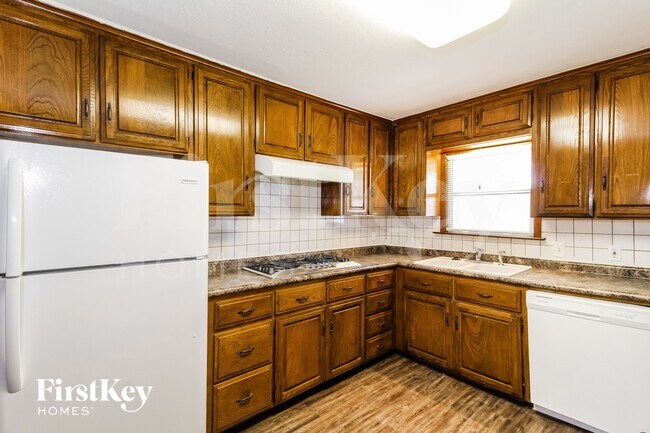 Photo - 3516 Revere St