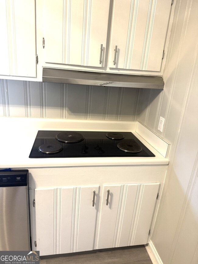 Photo - 819 Ellenwood Cir