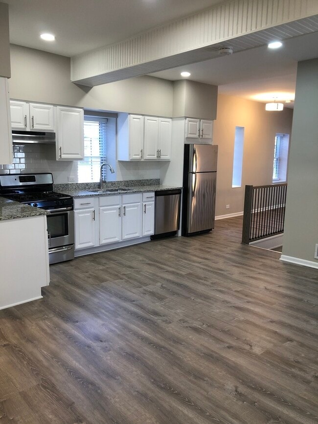 Photo - 1426 W Walton St Unit 1R