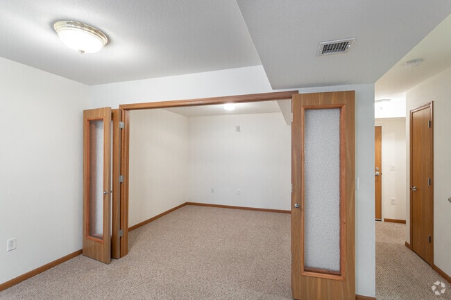 1HAB, 1BA - 792 ft² - Rosewood Place Senior Apartments