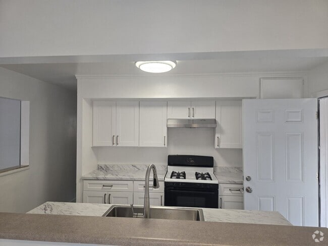 Building Photo - Olive Unit 3 Rental