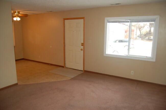 Front entrance/Dining/Living room - 4945 Walker Ave Unit Apt3