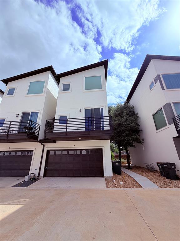 Building Photo - 1417 Kramer Ln Unit 7 None