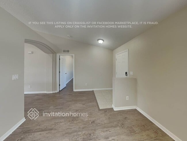 Photo - 5755 Fairbridge St