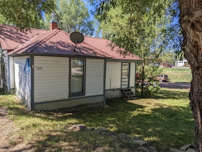 Building Photo - Cute One Bedroom Single Family Home in Oak Creek, CO