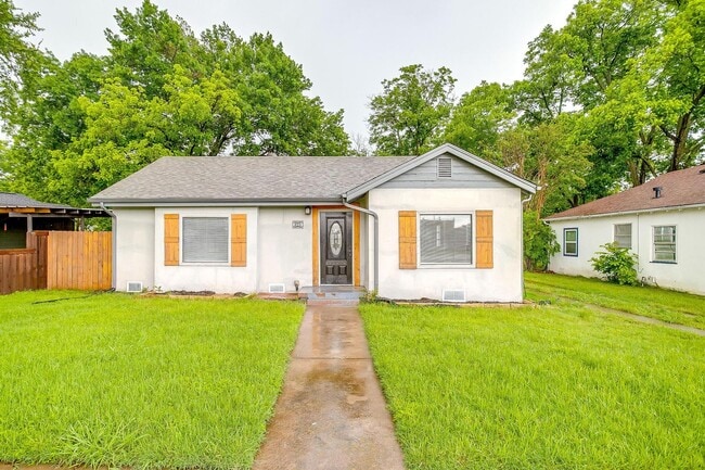 Building Photo - Country Town Living- 2 Bed, 1 Bath Home- Cleburne ISD- 76033