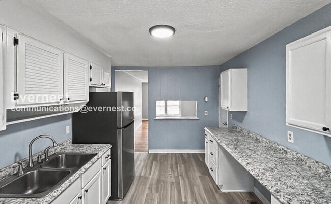 Photo - 18 Inglenook Dr Unit b