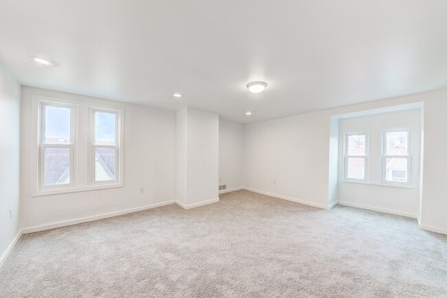 Building Photo - 744 Proctor Wy Unit Apt. 2