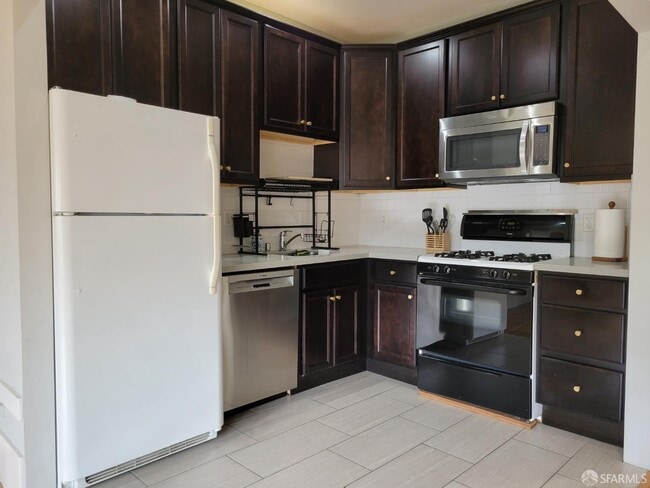 Photo - 270 25th Ave