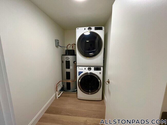 Photo - 1079 Commonwealth Ave Unit 454