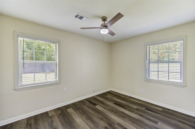 Building Photo - 5317 Crestmont St