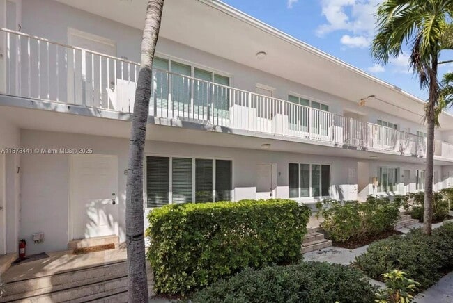 Building Photo - 7315-7325 Carlyle Ave Unit 20 Rental