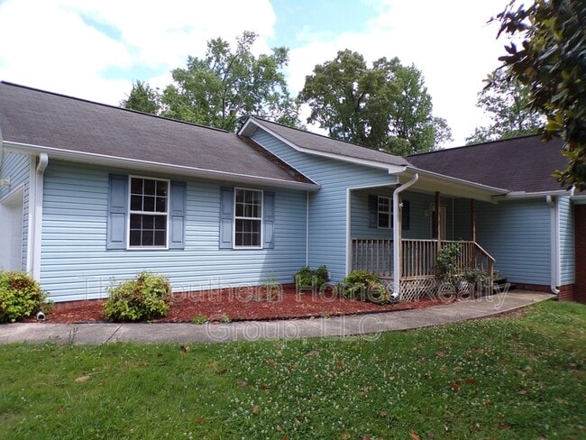 Photo - 1425 Hammerhill Rd