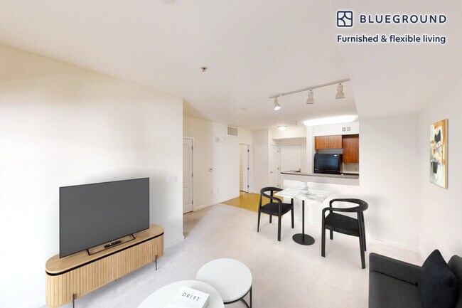 24 Union Square Unit SI FL4-ID6800A
