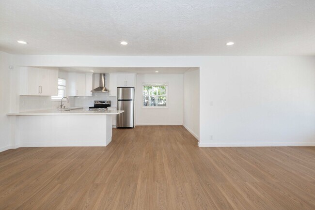 Photo - 19139 Vaughn Ave