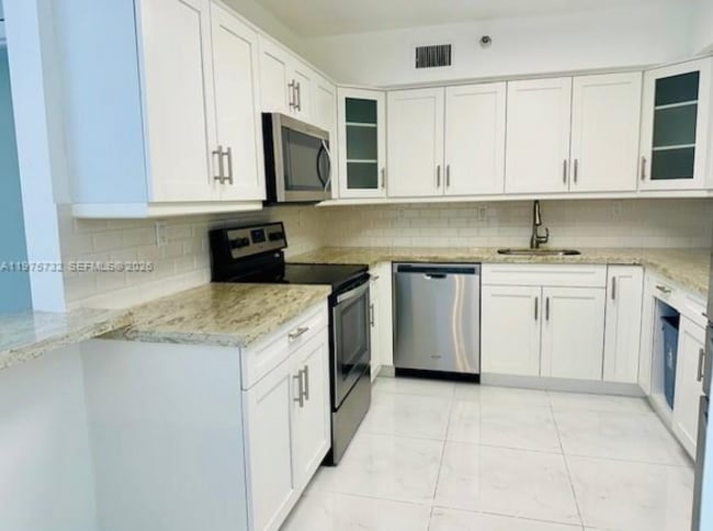 Photo - 3530 Mystic Pointe Dr