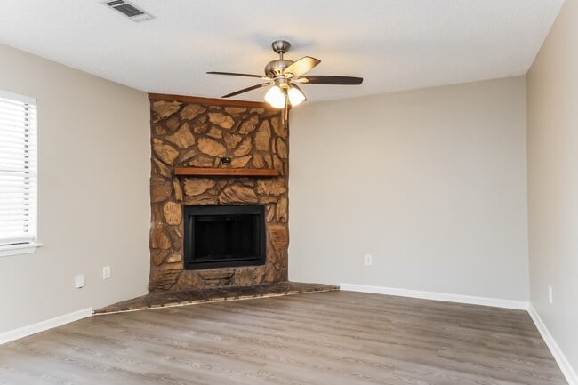 Photo - 11122 Hanning Ln