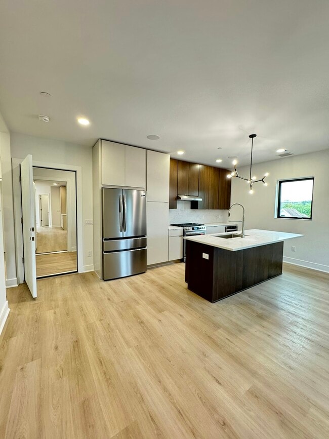 Building Photo - 85 W High St Unit 3F Rental