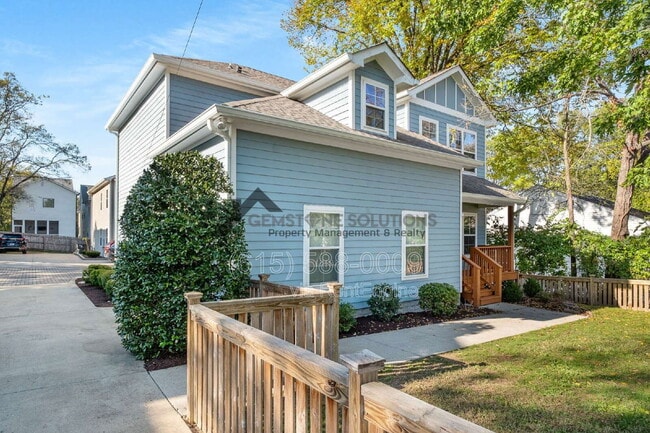 Photo - 505C Lovell St